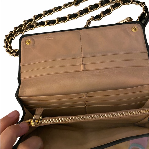 Prada quilted leather wallet w/ box, tissue, cards - Picture 5 of 8